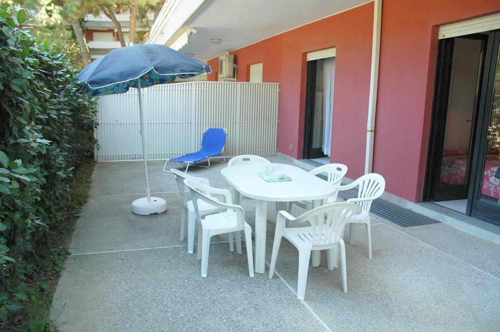 Appartamenti Meridiana Lignano Sabbiadoro Bagian luar foto